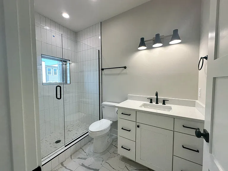 14 Walnut St NE #14 — Photo 22