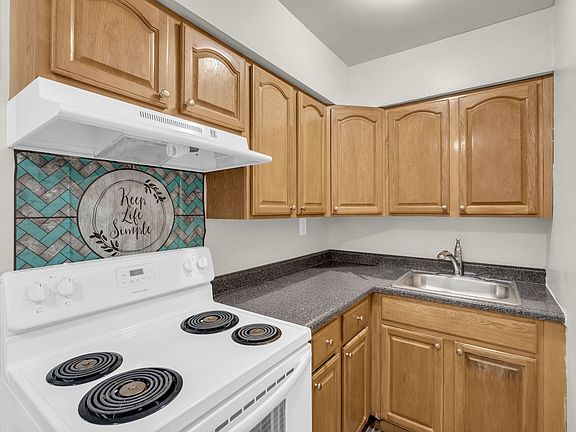 4th image of 212 Westfield Ave #28096097f