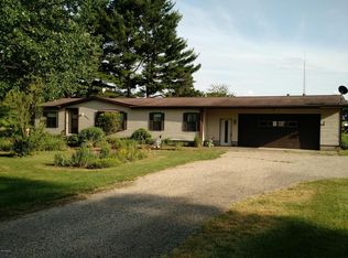 4091 W Mosherville Rd, Jonesville, MI 49250