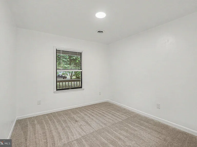 78 Woodmount Dr — Photo 17