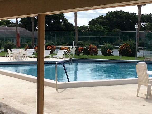 3rd image of 2825 Casita Way APT 201