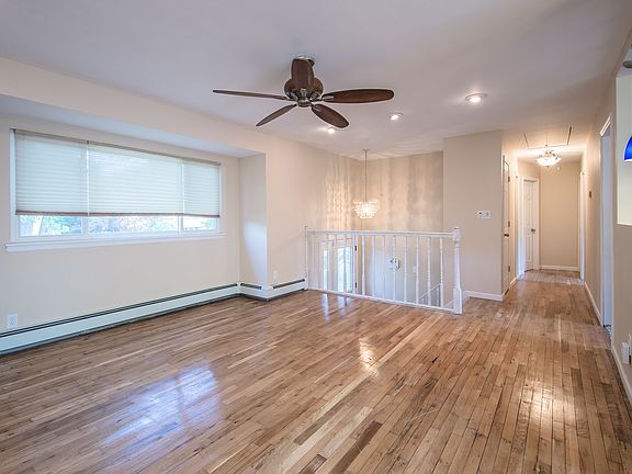 4th image of 46 W Belmont St