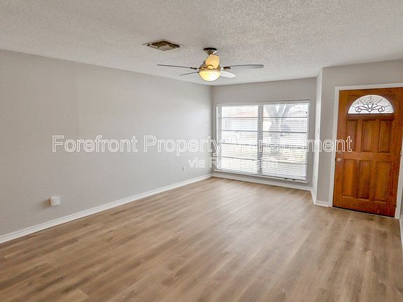 3rd image of 4927 Grey Hawk St