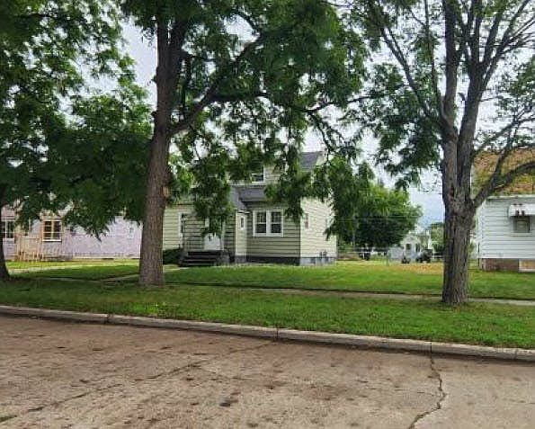 2nd image of 1420 Michigan Ave