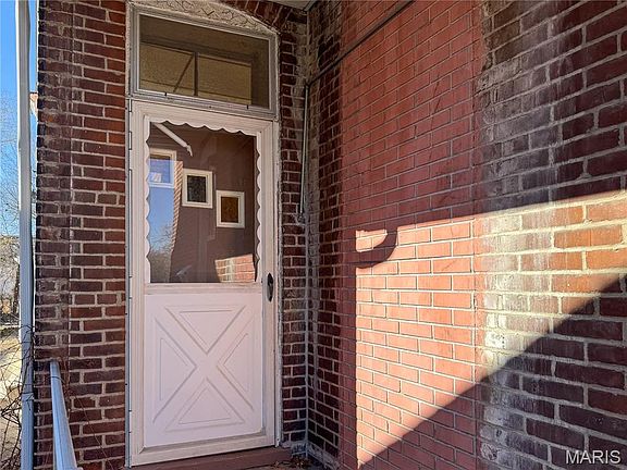4th image of 315 N 4th St