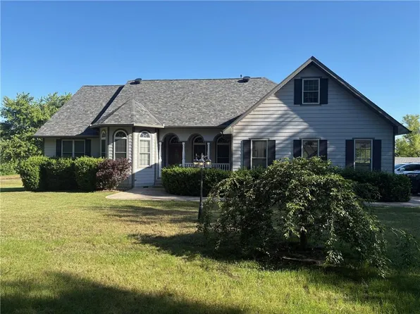 3781 County Road 3875 Rd, Independence, KS 67301