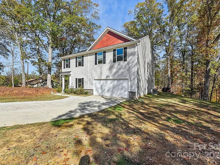 7608 Denbur Dr — Photo 27