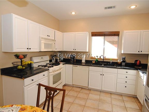 5th image of 5937 Royal Castle Ln