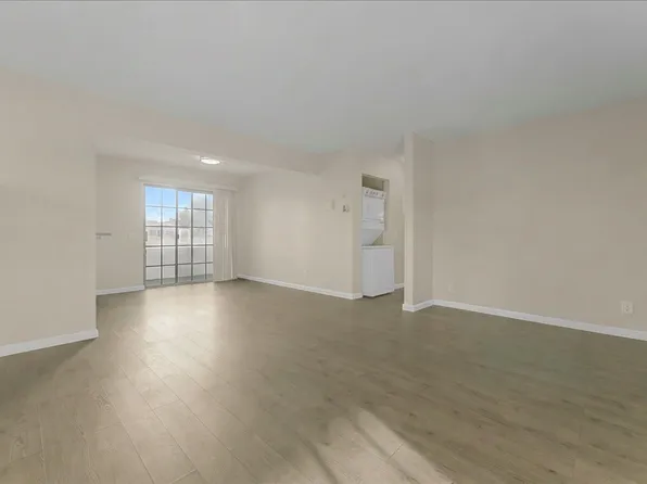 350 Tile Ave APT 201, Long Beach, CA 90802