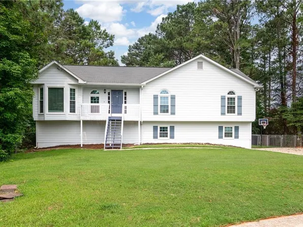 126 Sweetwater Pl, Powder Springs, GA 30127