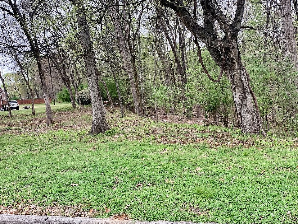1st image of 203 Riverwood Dr