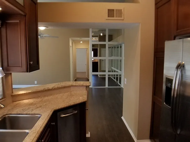 112 Corsica Dr — Photo 6
