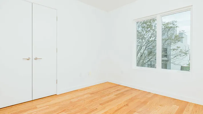 Rented by Nooklyn NYC LLC | media 46