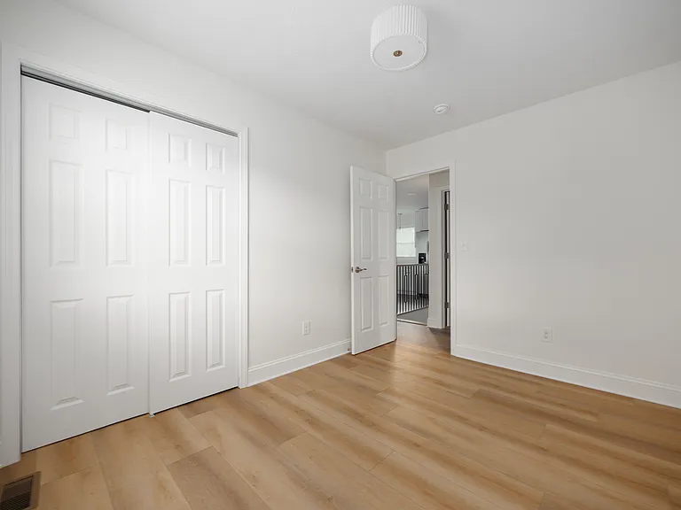 1574 Dyer Rd — Photo 16