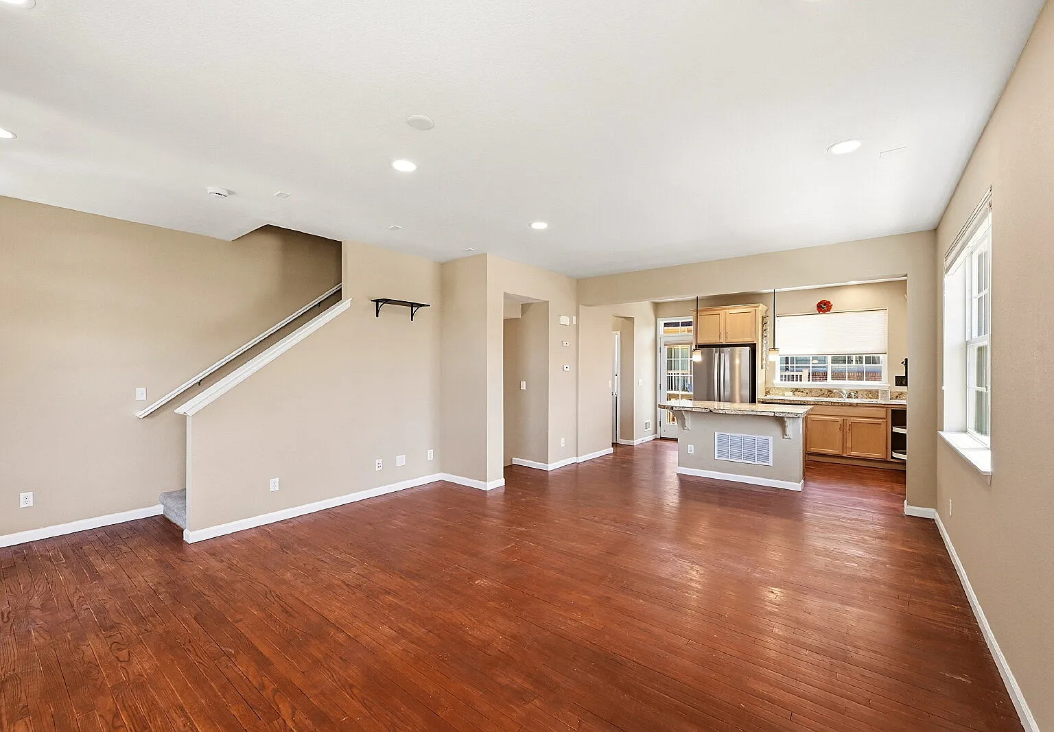 3 bed, 2.5 bath, $2,741 — Photo 2