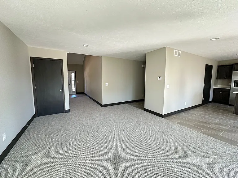 6830 Avalon Dr SE — Photo 8