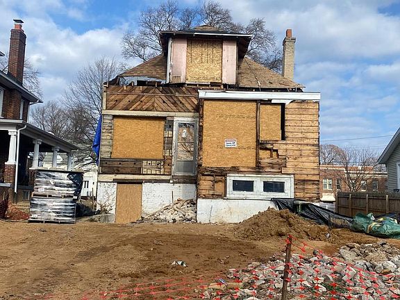 3rd image of 14 Nicholson St NW