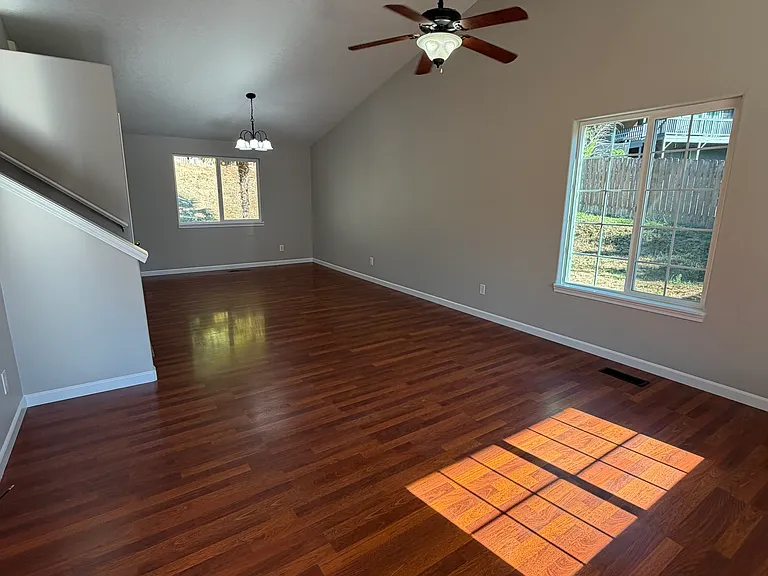5408 Lark St SE — Photo 3