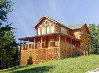 1955 Oakmont Dr, Sevierville, TN 37876