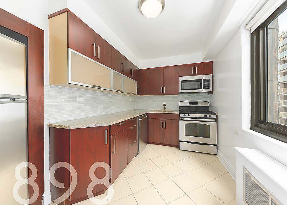 1st image of 135 W 96th St APT 9A
