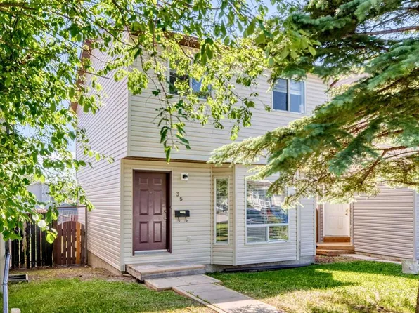 35 N Martindale Ct NE, Calgary, AB T3J 2V8