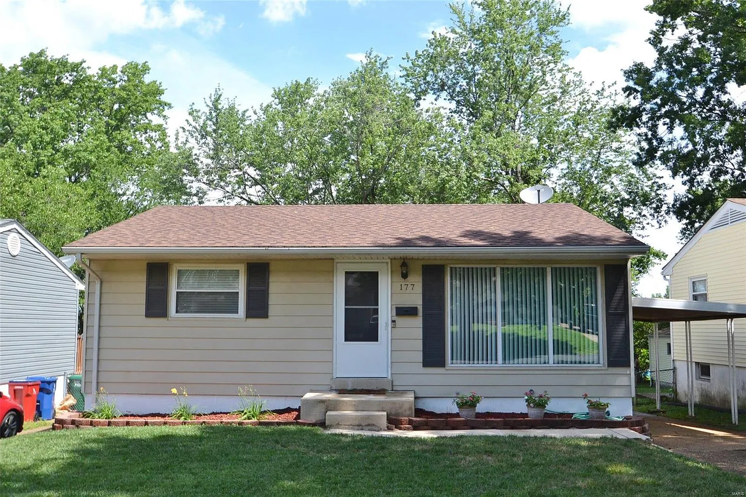 177 Floralea Pl photo 1