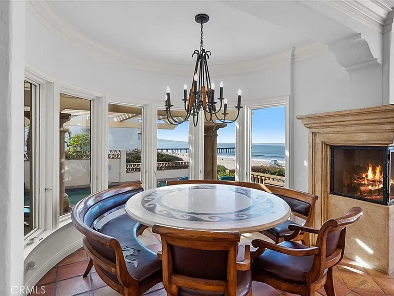 1500 The Strand — Photo 25