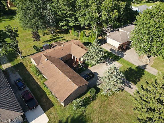 3rd image of 43254 Dellefield Rd