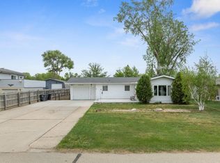 204 2nd St NE, Surrey, ND 58785