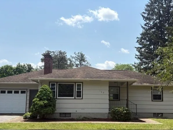 107 Valley Rd, Springfield, MA 01119