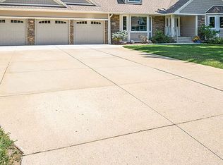 2196 Marion Rd, Saint Paul, MN 55113