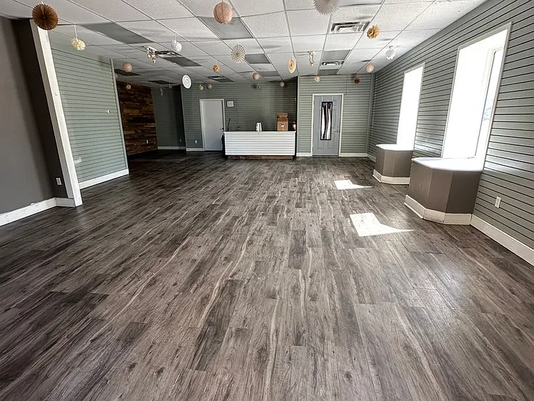 200 Collins Ave — Photo 1