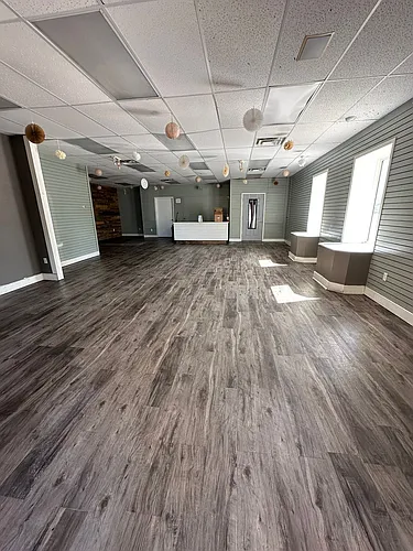 200 Collins Ave Photo 1