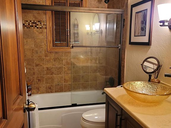 4th image of 56754 Lakeshore Dr