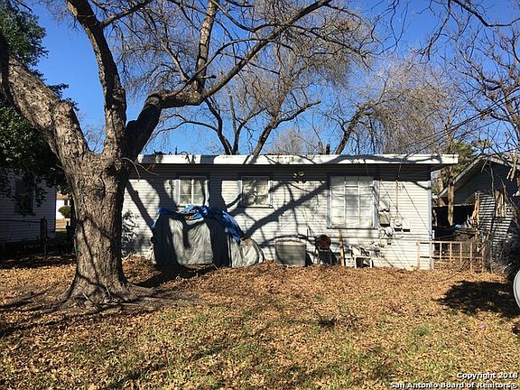 4th image of 330 Nassau Dr
