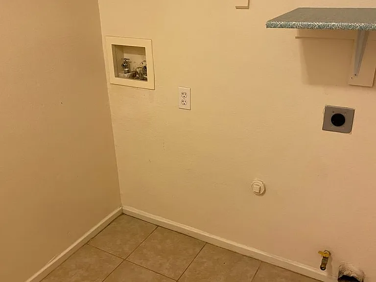 4804 Marblecrest Ct — Photo 2