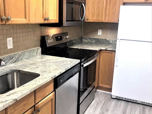 3rd image of 9665 Hagel Cir Suite E