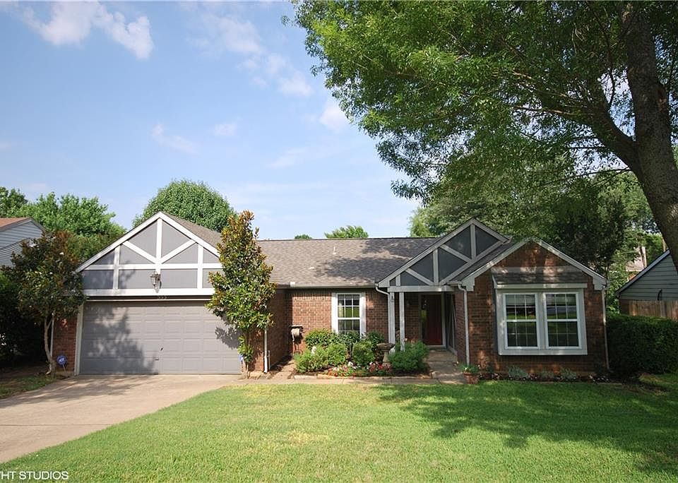 1st image of 533 Yellowstone Dr
