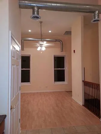 4 bed, 1800 sqft, $2,850 — Photo 2