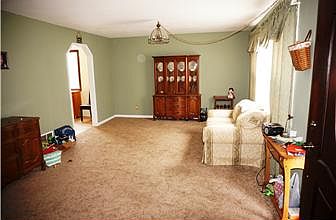 2nd image of 5 Manchester Ln