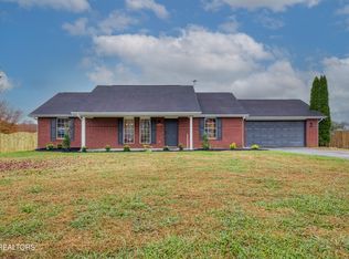5510 Brandon Park Dr, Maryville, TN 37804