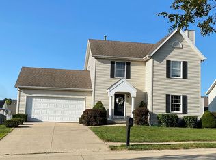 3717 Castle Hill Blvd, Springfield, IL 62712