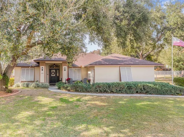 2865 Pond View Dr, Haines City, FL 33844