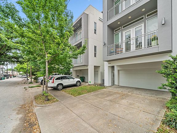 4th image of 1804 Prospect St