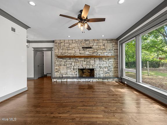 5th image of 1041 E Rock Spring Road