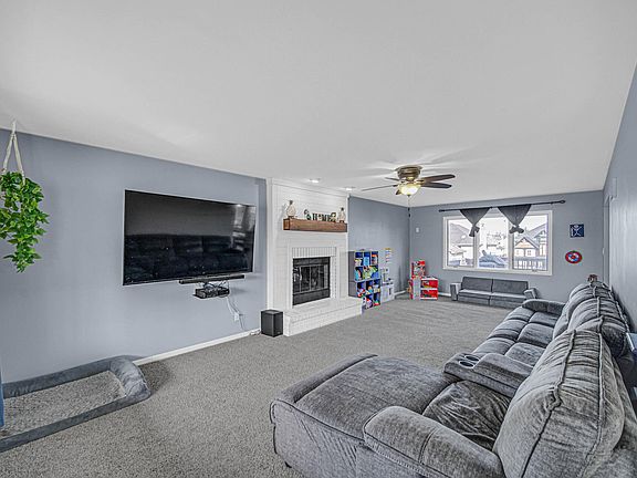 4th image of 225 Beiriger Dr