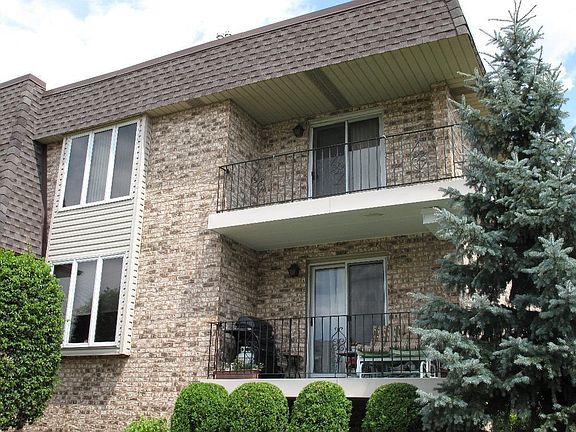 2nd floor unit with balcony
