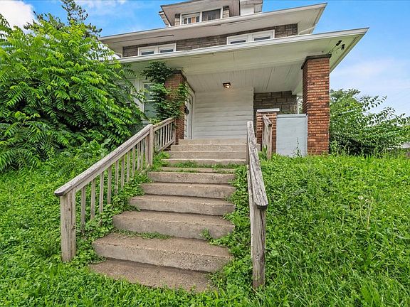 2nd image of 4830-4831 E Washington St #1