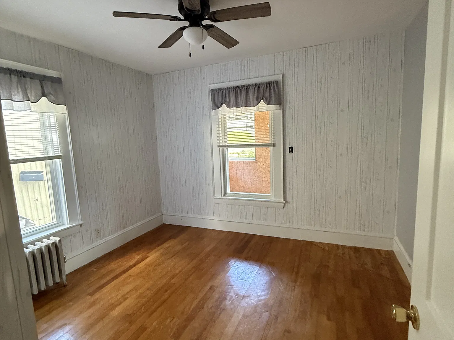 437 Willard Street - 1 — Photo 3