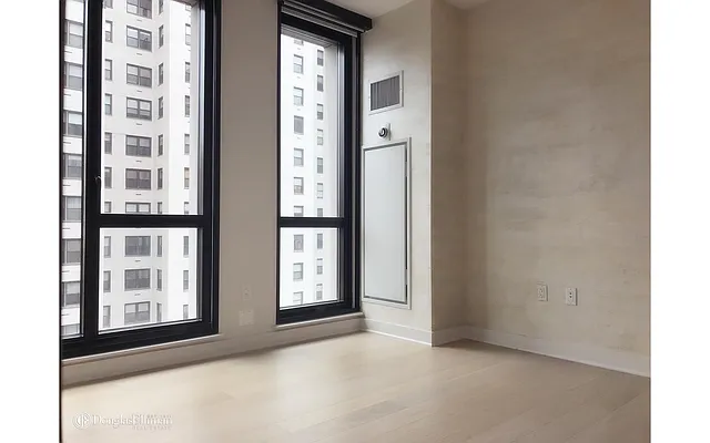 Rented by Douglas Elliman | media 17